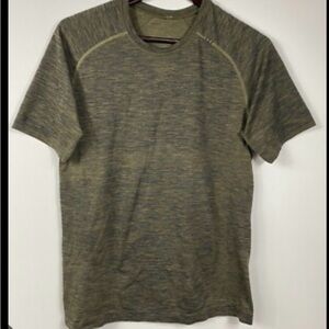lululemon athletica Heathered Green Short Sleeve Tee